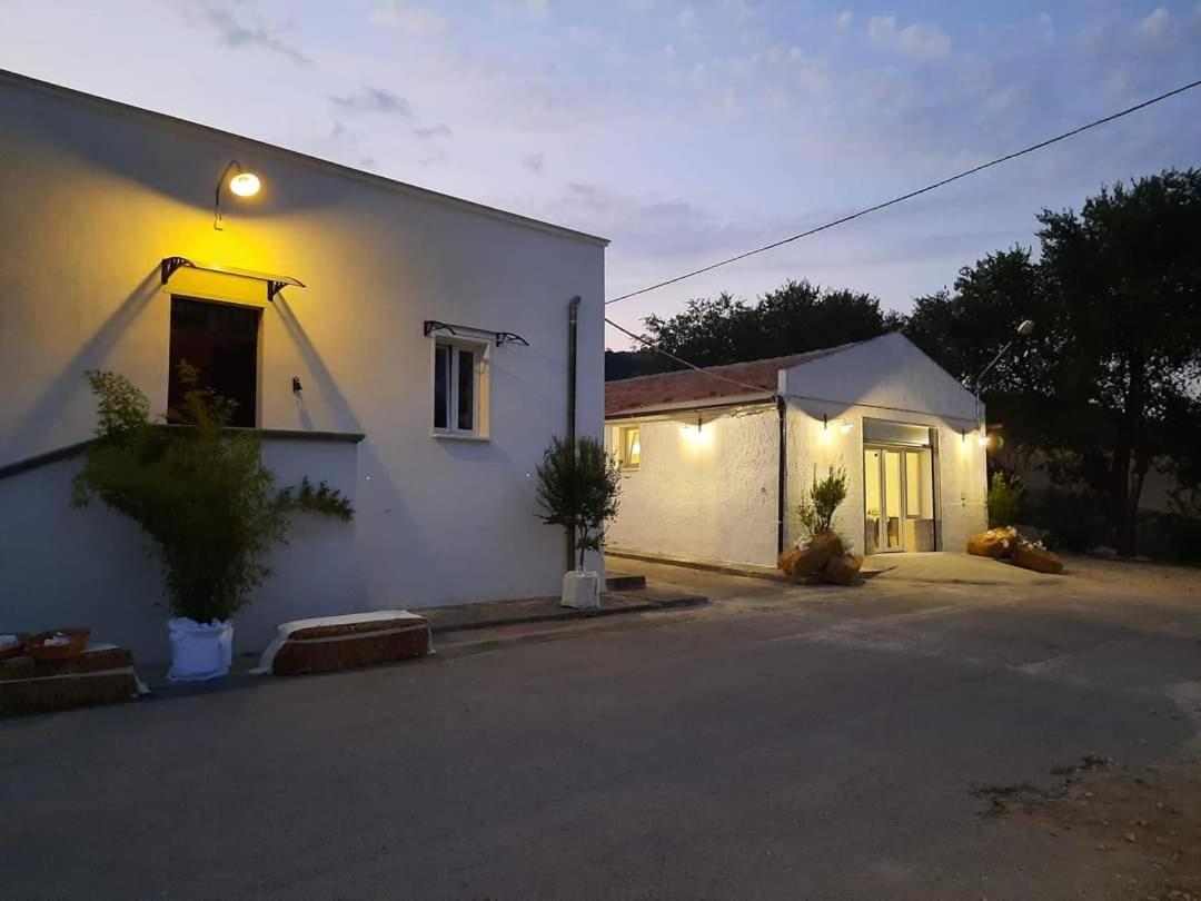 Masseria Santa Maria Гравина-ин-Пулья Экстерьер фото